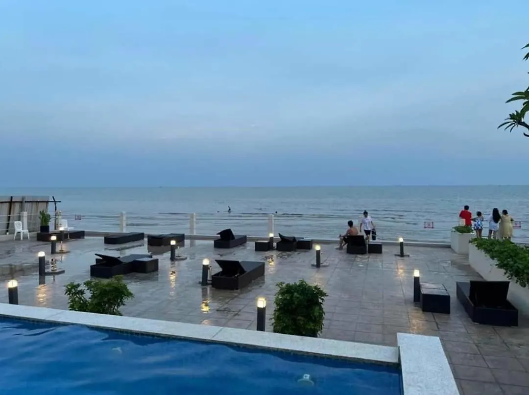 Can Ho Ven Bien 2 Pn 90M2 Tai Aria Vung Tau Co Ho Boi 0*,  Vietnam